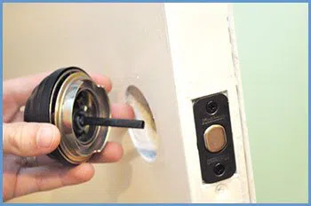State Locksmith Services Brooklyn, NY 718-489-9808 - 5-change-locks-service